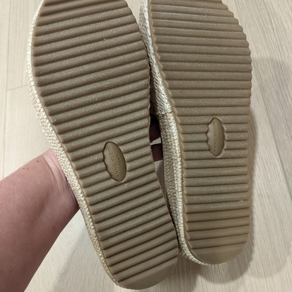 Anne Klein neutral sandals - Picture 6 of 12